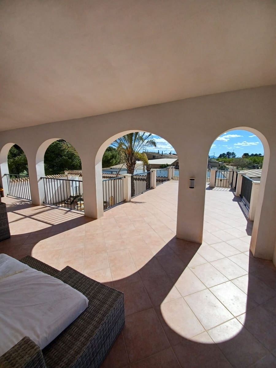 6 Zimmer Finca/Landgut zu verkaufen in Pinoso mit Pool Garage - 597.000 € (Ref: 9753633)