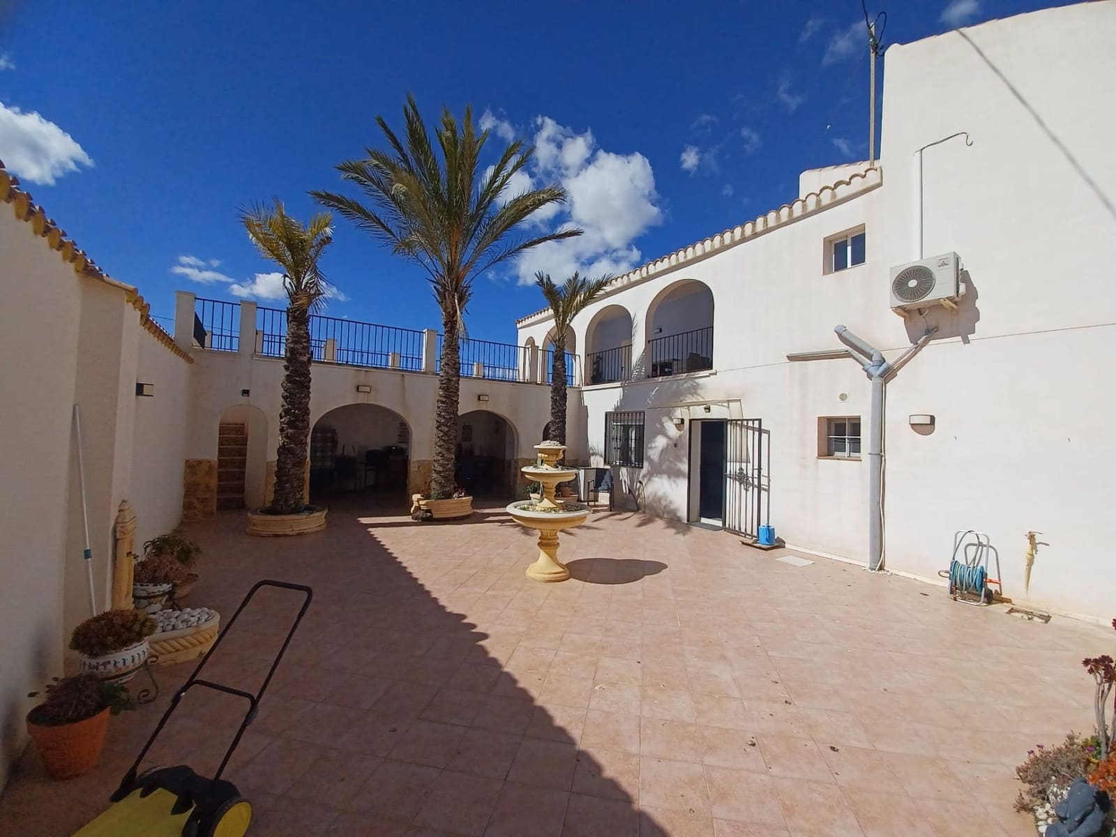 6 Zimmer Finca/Landgut zu verkaufen in Pinoso mit Pool Garage - 597.000 € (Ref: 9753633)