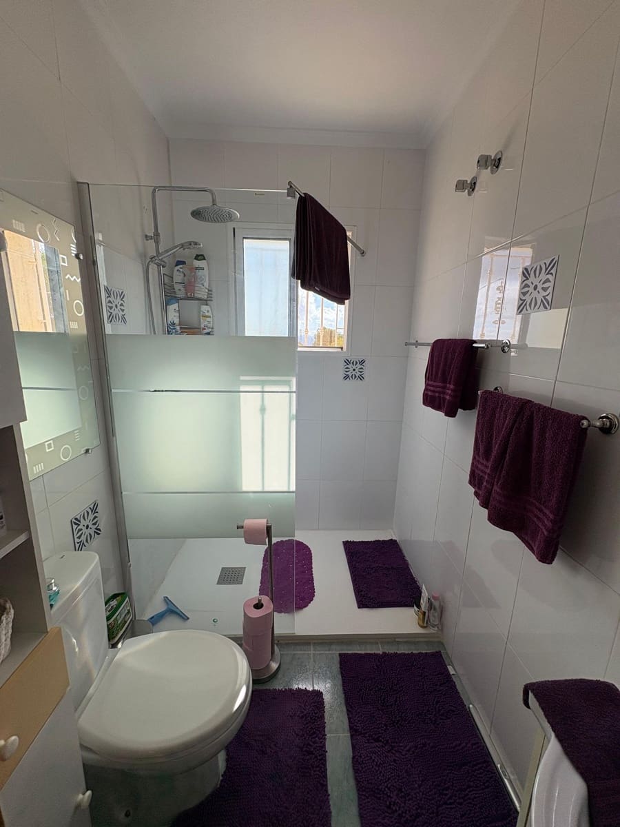 Chalet de 3 habitaciones en Pinoso en venta con piscina garaje - 299.995 € (Ref: 9761684)