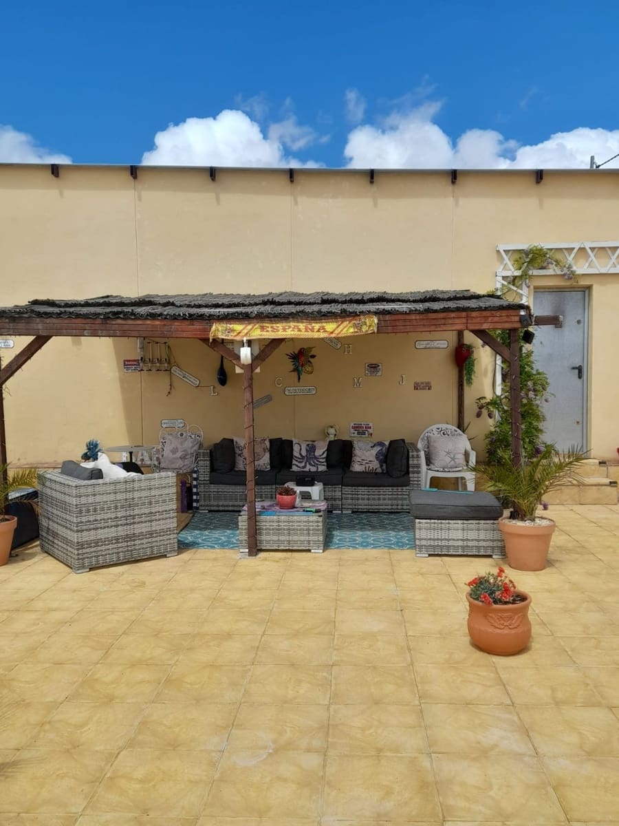 3 bedroom Villa for sale in Pinoso with pool garage - € 299,995 (Ref: 9761684)