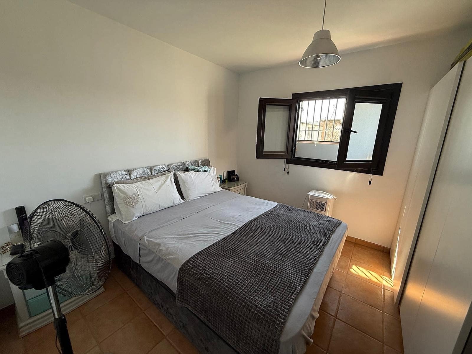 Chalet de 3 habitaciones en Caudete en venta con piscina - 229.995 € (Ref: 9777658)