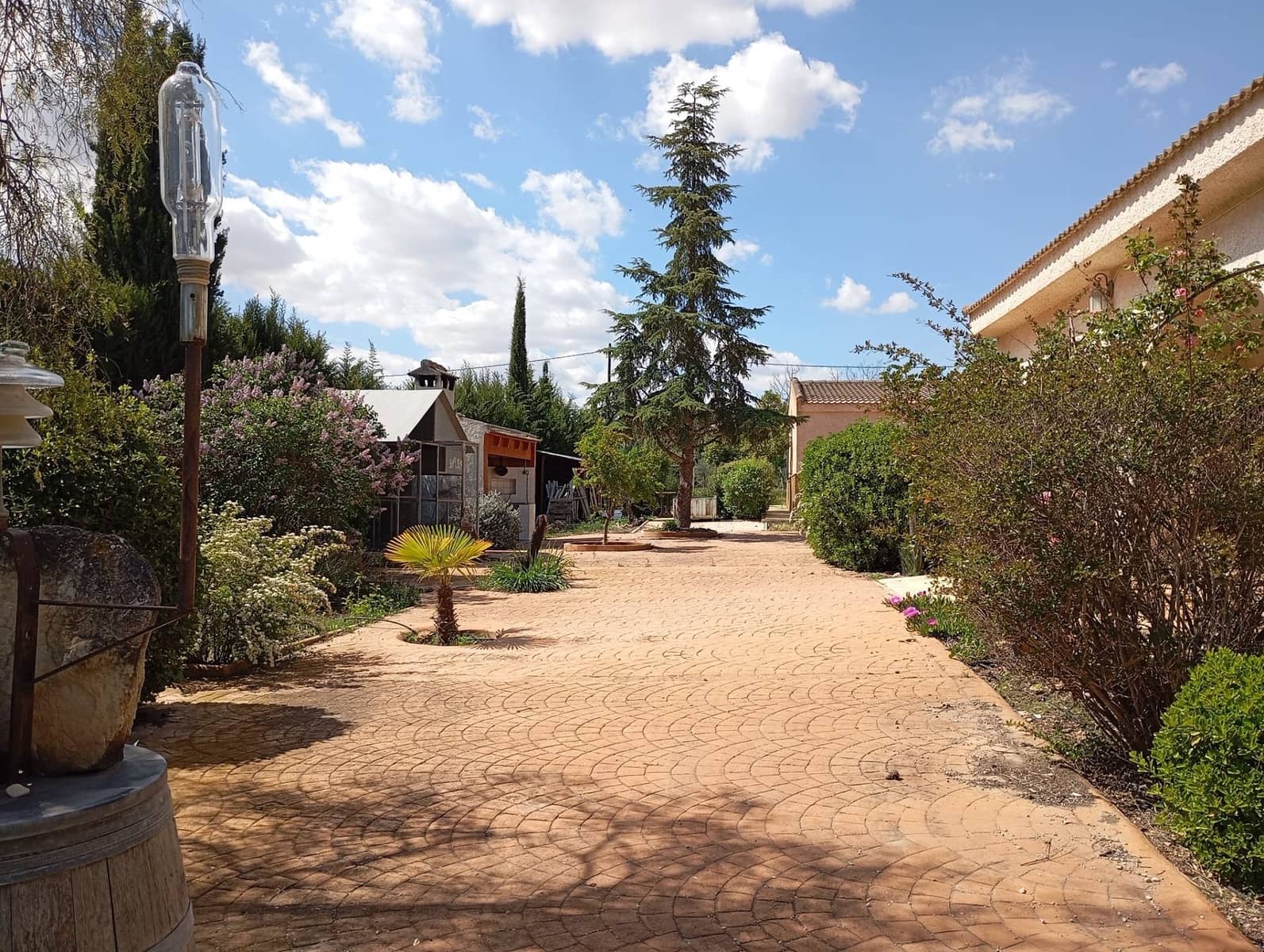 3 bedroom Villa for sale in Yecla with pool garage - € 299,995 (Ref: 9780125)