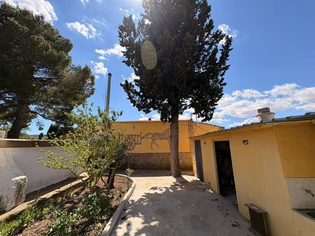 3 slaapkamer Villa te koop in Yecla met zwembad garage - € 149.995 (Ref: 9784494)