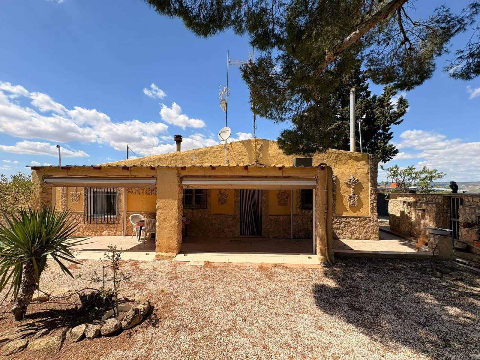 3 slaapkamer Villa te koop in Yecla met zwembad garage - € 149.995 (Ref: 9784494)