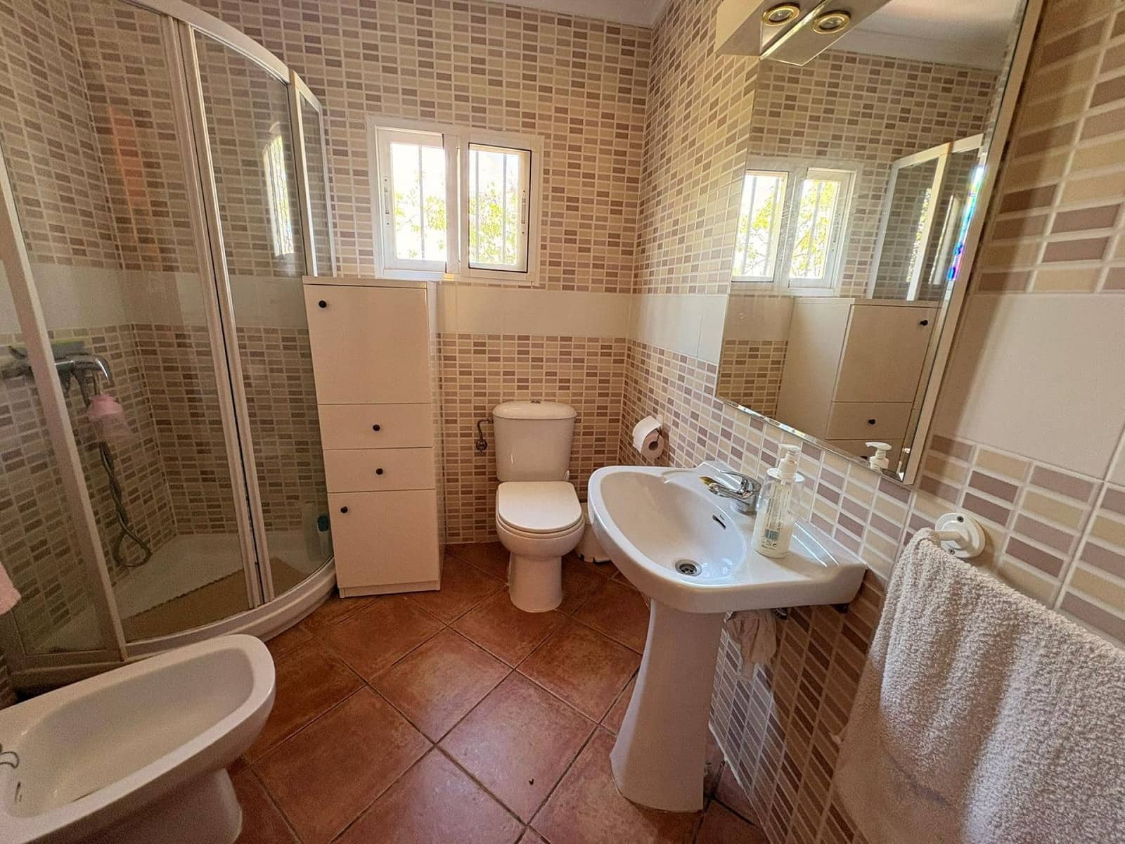 3 slaapkamer Villa te koop in Yecla met zwembad garage - € 149.995 (Ref: 9784494)