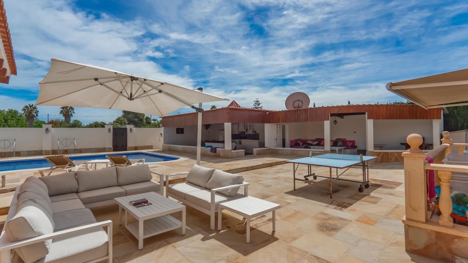 6 slaapkamer Villa te koop in Heredades met zwembad - € 595.000 (Ref: 9790254)