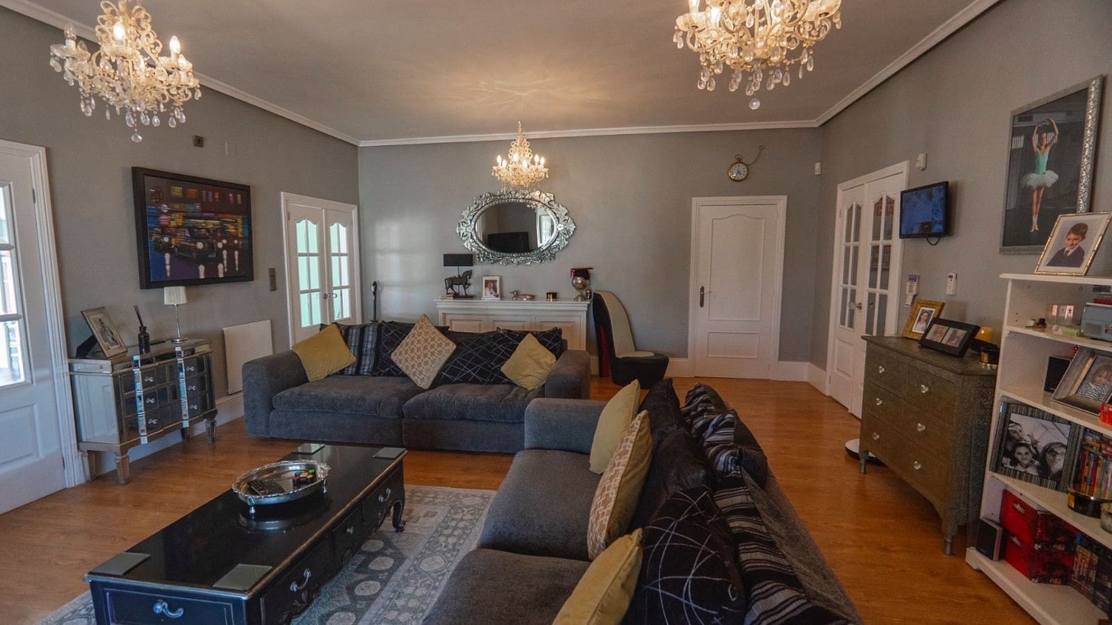 6 slaapkamer Villa te koop in Heredades met zwembad - € 595.000 (Ref: 9790254)