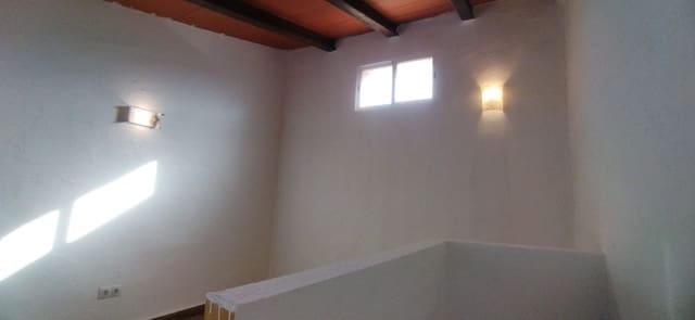 Casa de 3 habitaciones en Casas del Senor, Monóvar / Monóver en venta con garaje - 98.000 € (Ref: 9790257)