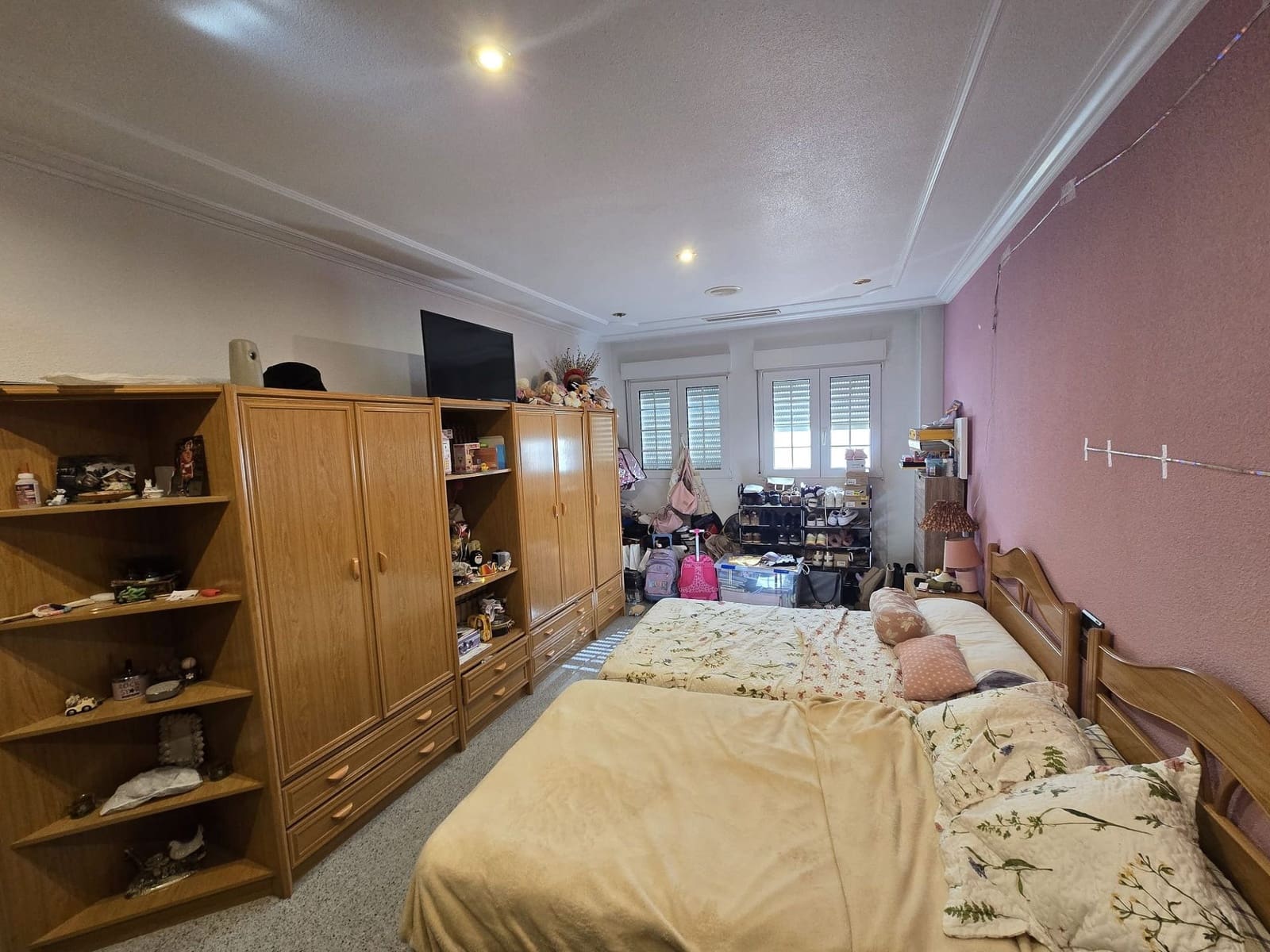 6 makuuhuone Huvila myytävänä paikassa Sax mukana uima-altaan 
autotalli - 599 995 € (Ref: 9795337)