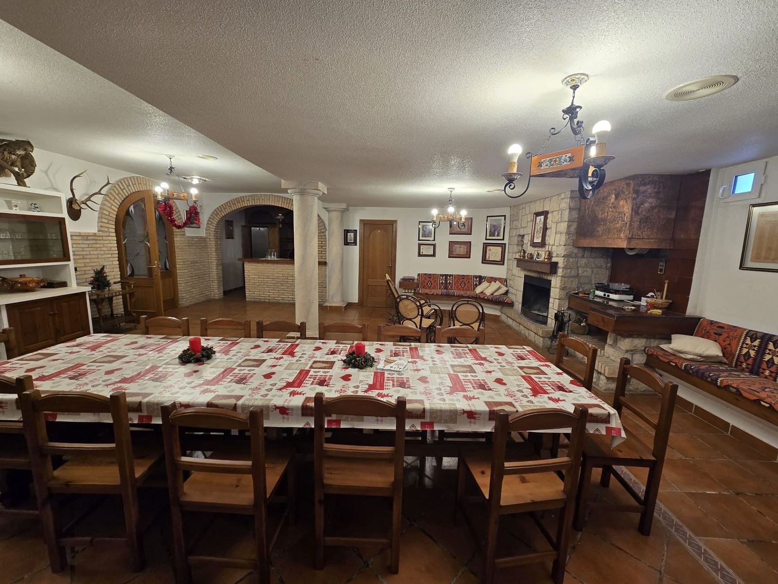 6 makuuhuone Huvila myytävänä paikassa Sax mukana uima-altaan 
autotalli - 599 995 € (Ref: 9795337)