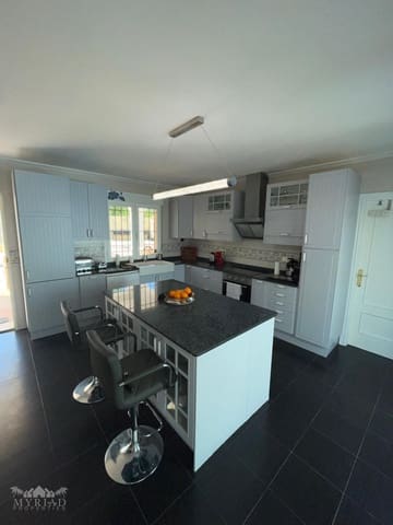 6 bedroom Villa for sale in Encebras, Pinoso with pool - € 649,995 (Ref: 9800351)