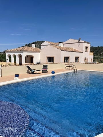6 bedroom Villa for sale in Encebras, Pinoso with pool - € 649,995 (Ref: 9800351)