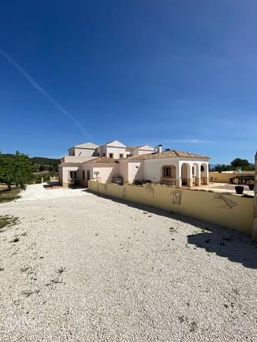 6 bedroom Villa for sale in Encebras, Pinoso with pool - € 649,995 (Ref: 9800351)