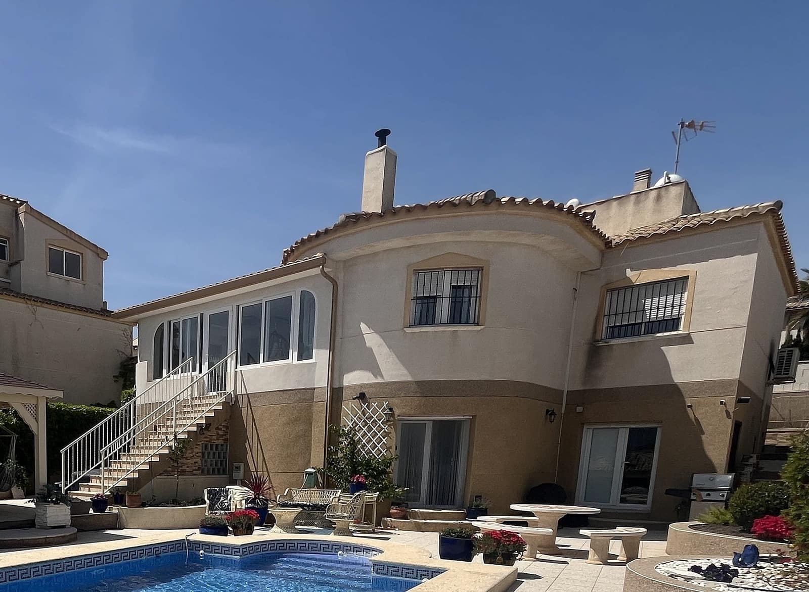 4 bedroom Villa for sale in Castalla with pool - € 360,000 (Ref: 9803920)