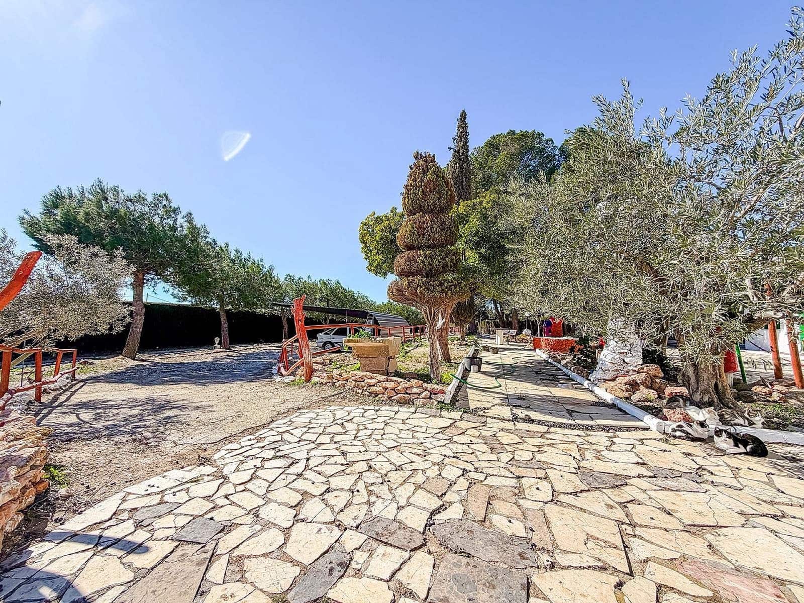 6 soveværelse Finca/Landehus til salg i Pinoso med swimmingpool garage - € 367.000 (Ref: 9803921)