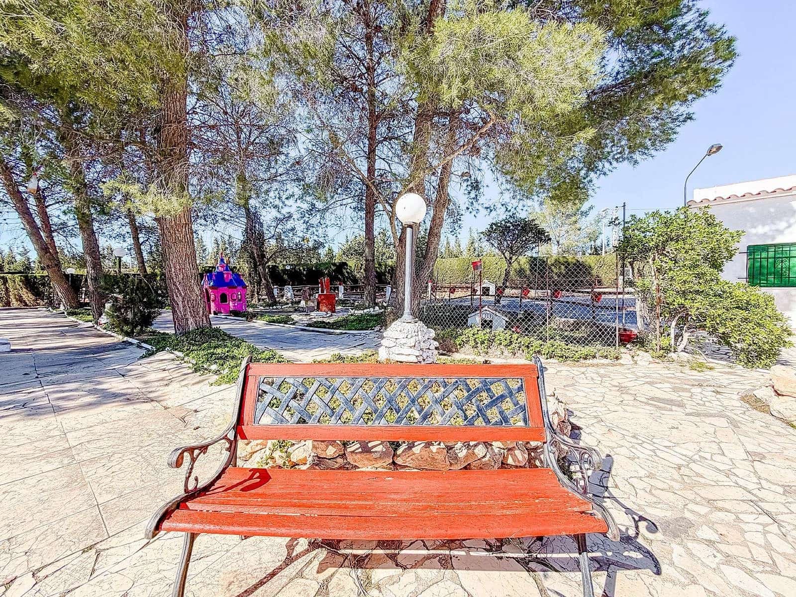 6 soveværelse Finca/Landehus til salg i Pinoso med swimmingpool garage - € 367.000 (Ref: 9803921)