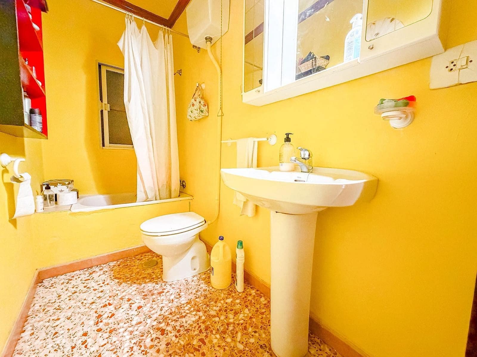 6 soveværelse Finca/Landehus til salg i Pinoso med swimmingpool garage - € 367.000 (Ref: 9803921)