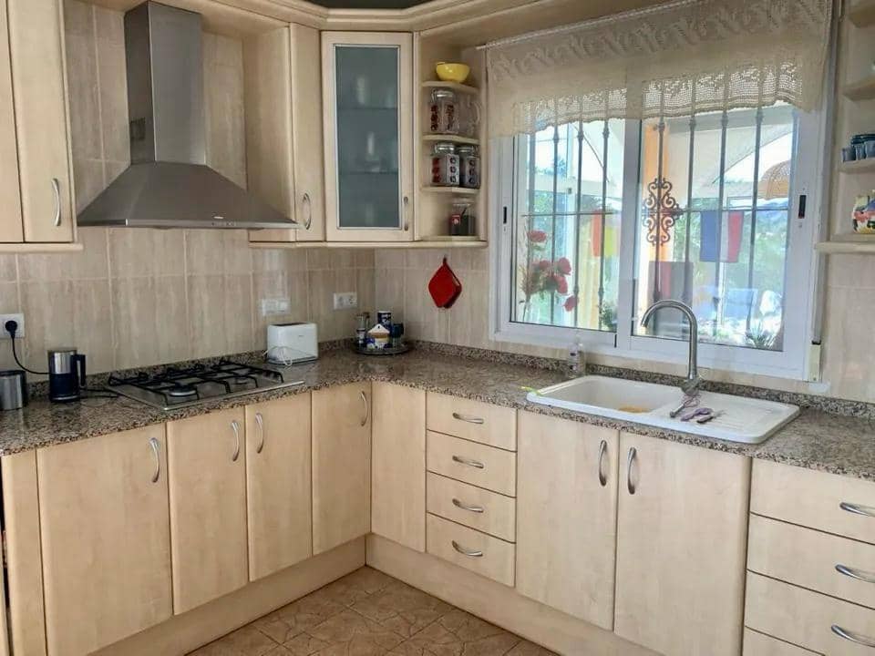 4 soveværelse Villa til salg i Fortuna med swimmingpool - € 249.000 (Ref: 9811224)