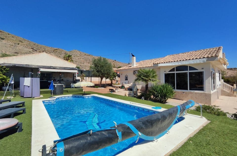 4 soveværelse Villa til salg i Fortuna med swimmingpool - € 249.000 (Ref: 9811224)