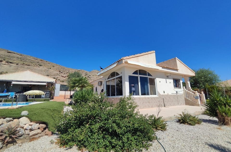 4 soveværelse Villa til salg i Fortuna med swimmingpool - € 249.000 (Ref: 9811224)