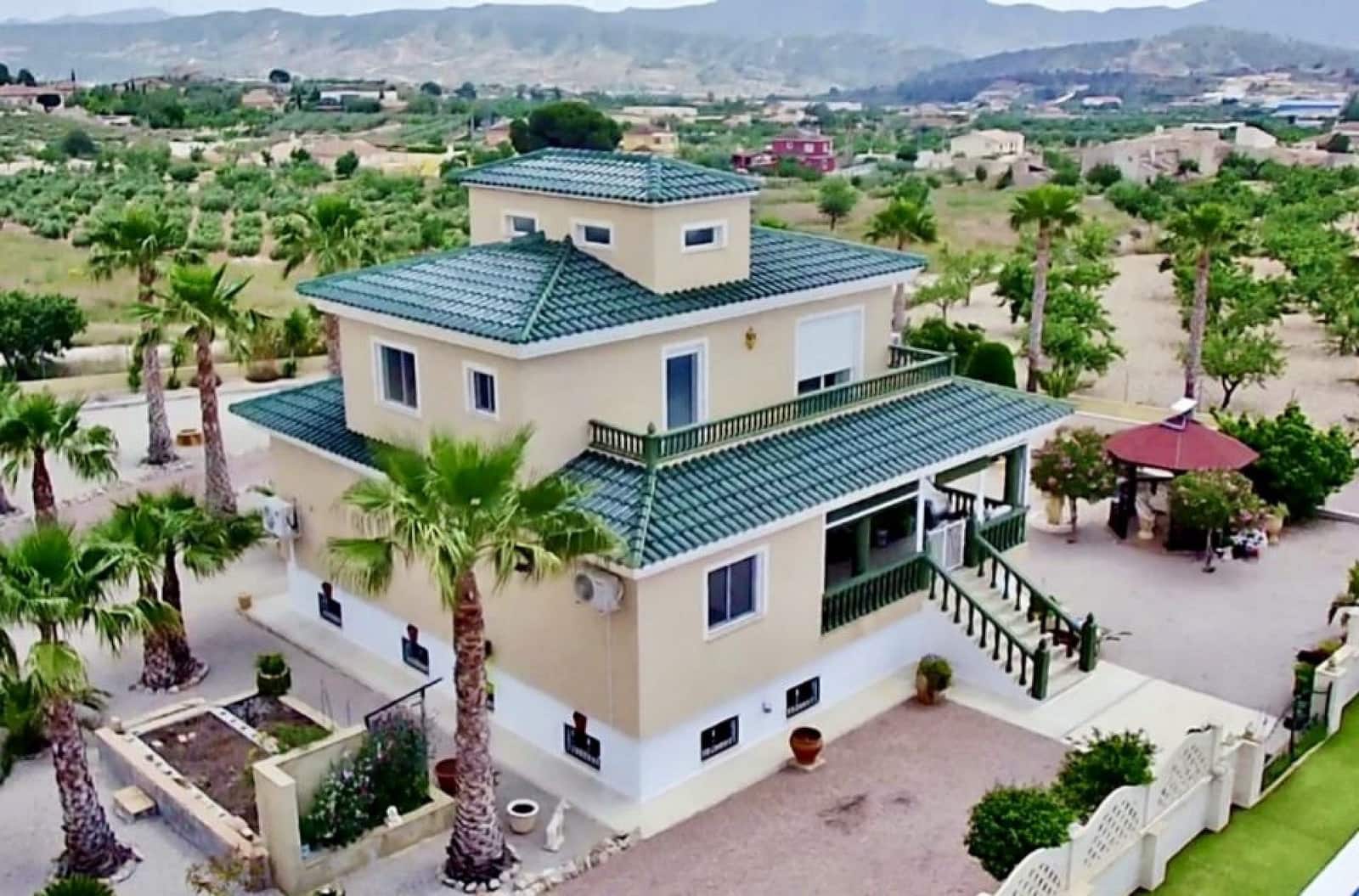 4 soverom Villa til salgs i Macisvenda med svømmebasseng - € 475 000 (Ref: 9817001)
