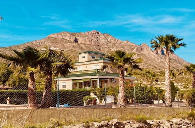 4 bedroom Villa for sale in Macisvenda, Abanilla with pool - € 475,000 (Ref: 9817001)