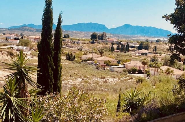 2 bedroom Villa for sale in Fortuna with garage - € 159,950 (Ref: 9817002)