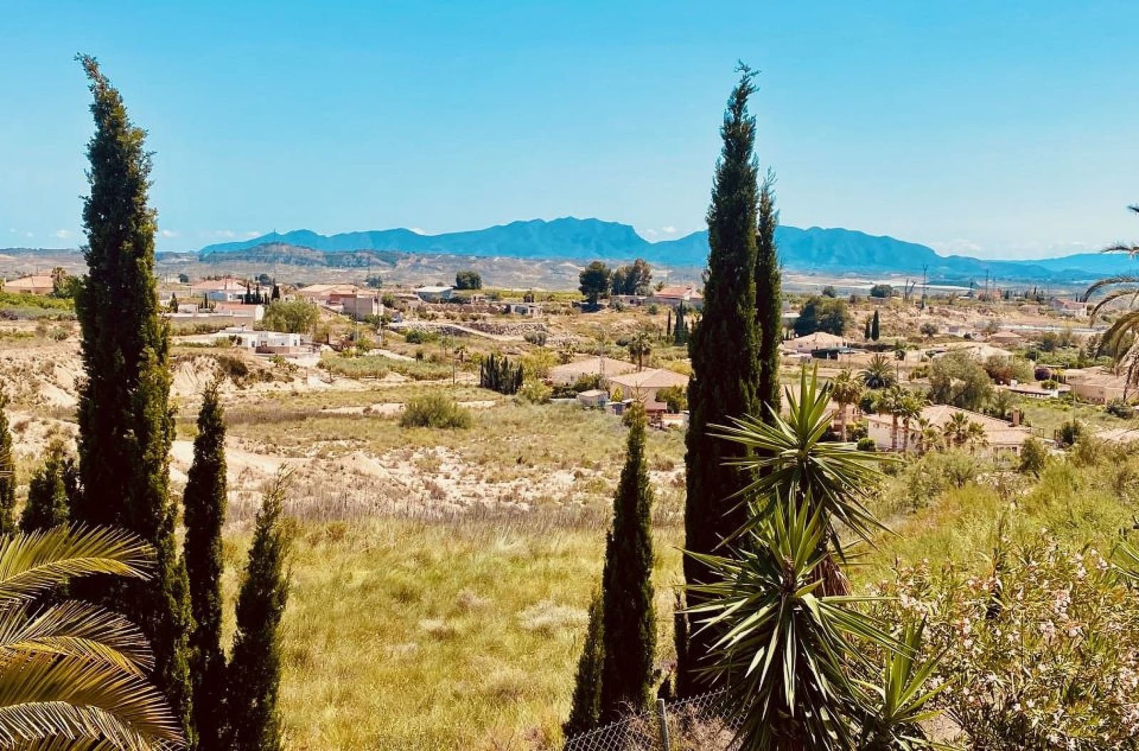 2 bedroom Villa for sale in Fortuna with garage - € 159,950 (Ref: 9817002)