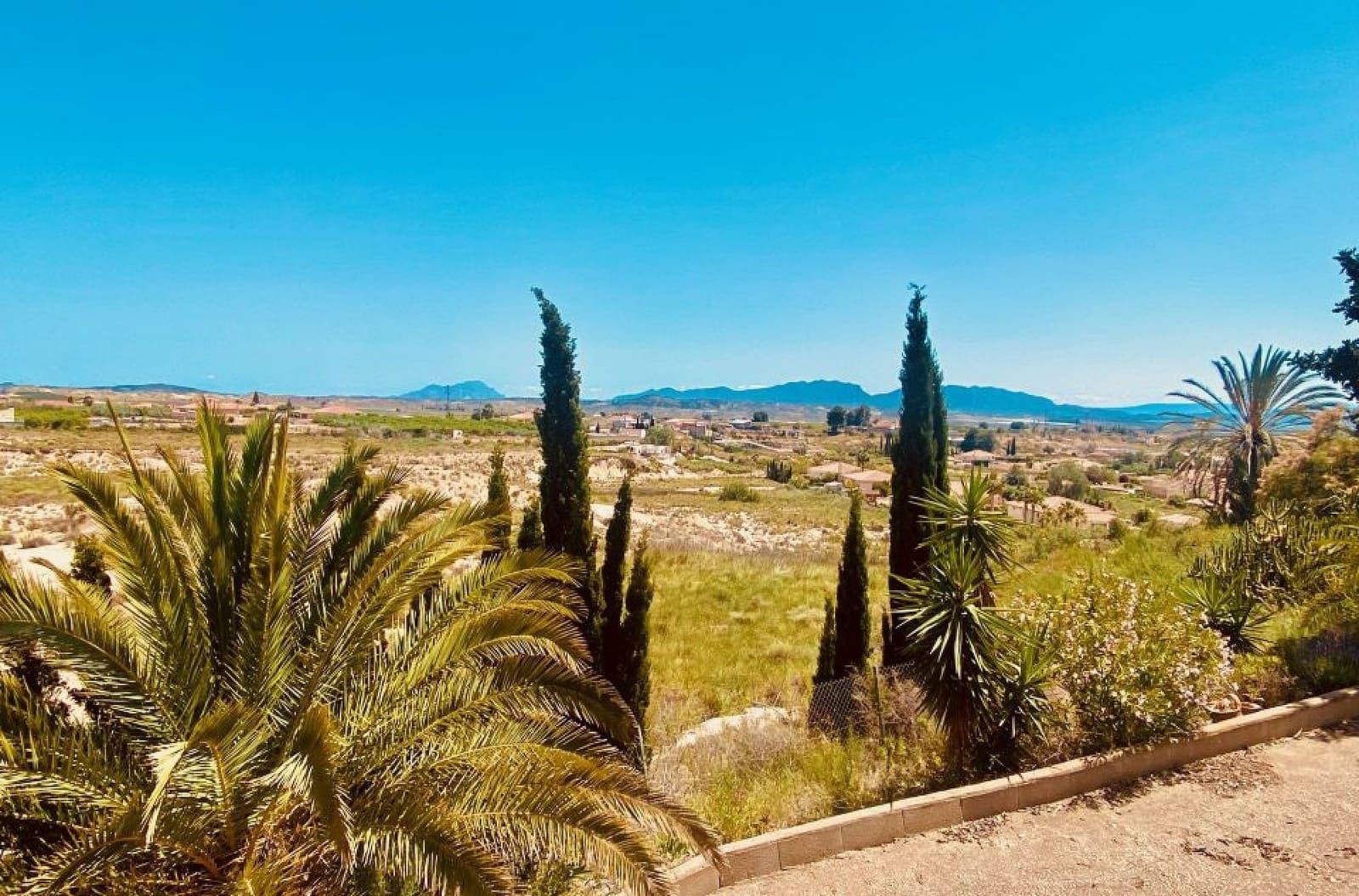 2 bedroom Villa for sale in Fortuna with garage - € 159,950 (Ref: 9817002)