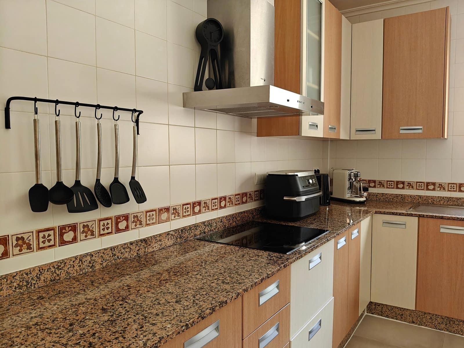 3 bedroom Villa for sale in Petrel / Petrer with pool garage - € 459,995 (Ref: 9819907)