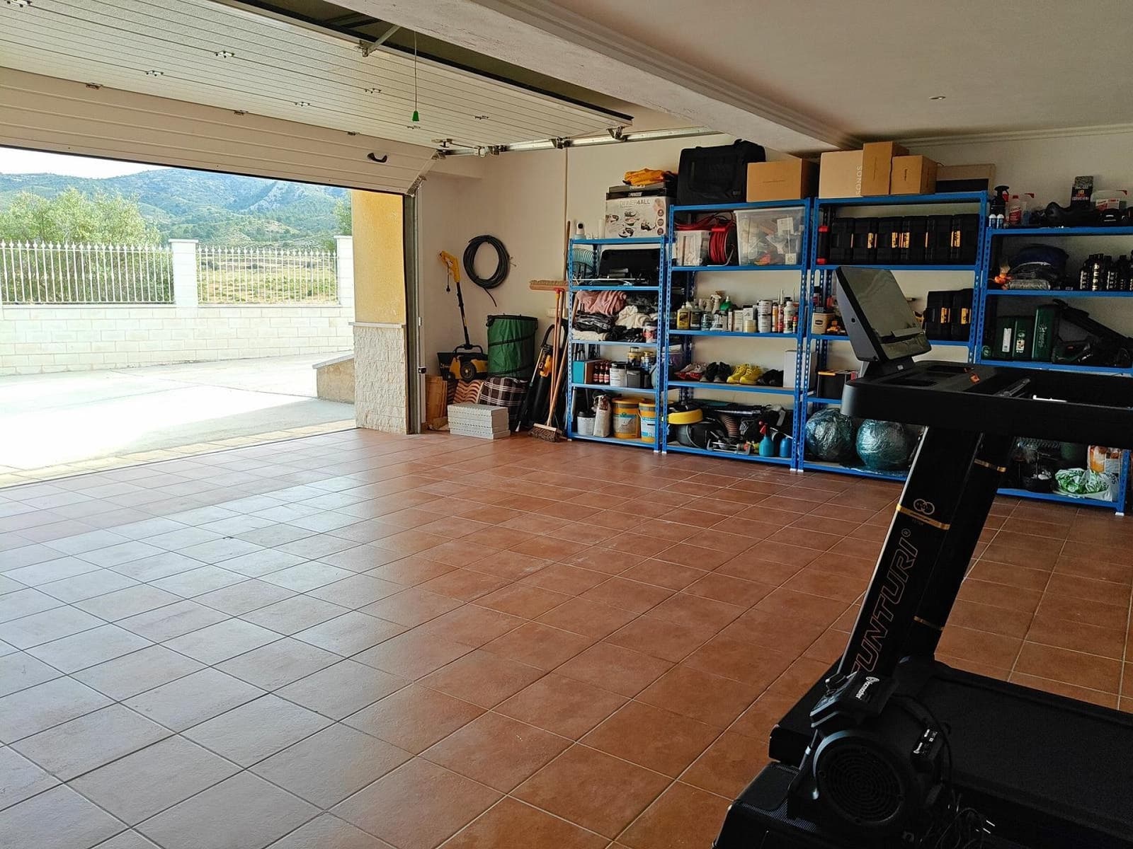 3 bedroom Villa for sale in Petrel / Petrer with pool garage - € 459,995 (Ref: 9819907)