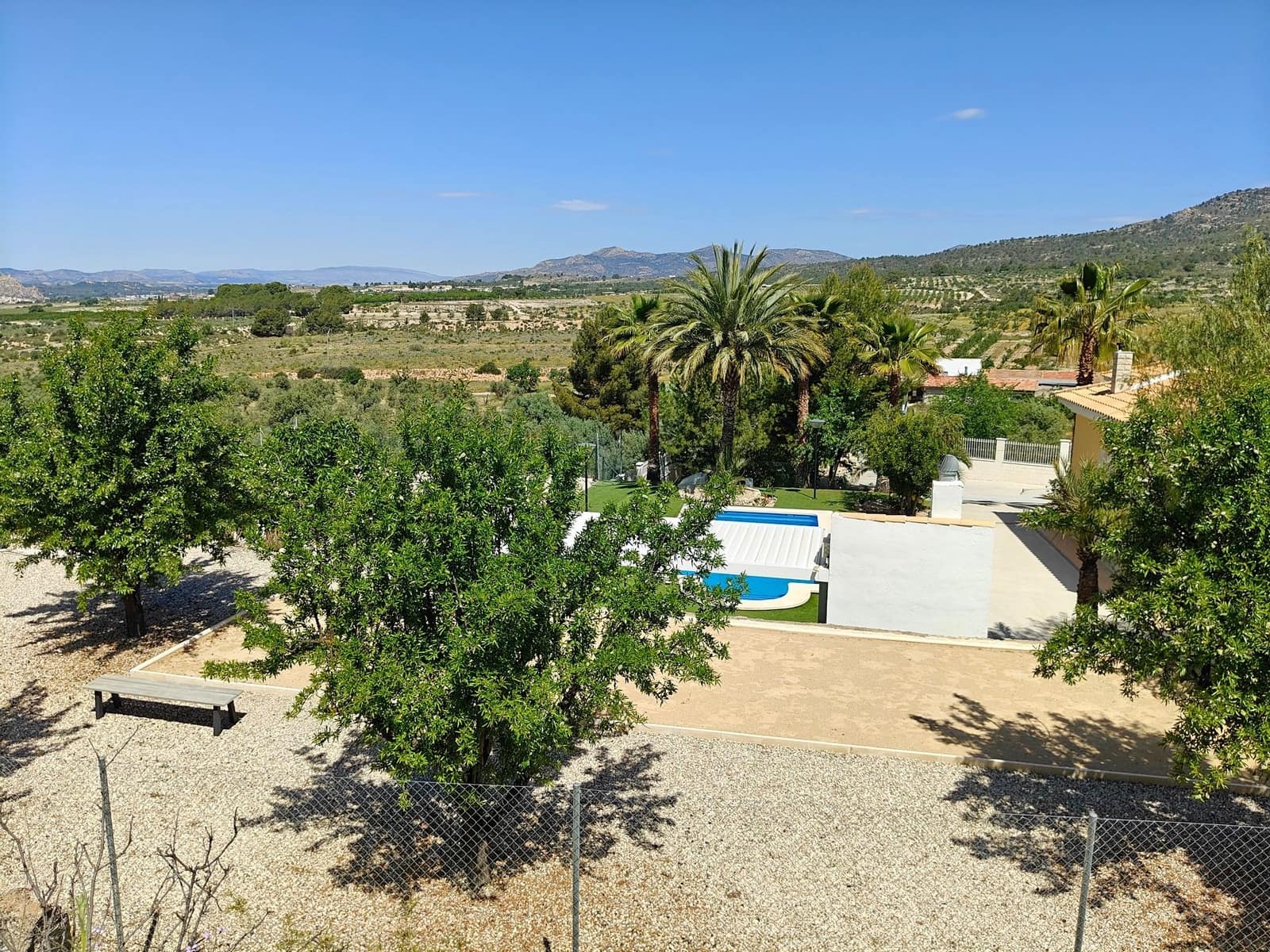 3 bedroom Villa for sale in Petrel / Petrer with pool garage - € 459,995 (Ref: 9819907)