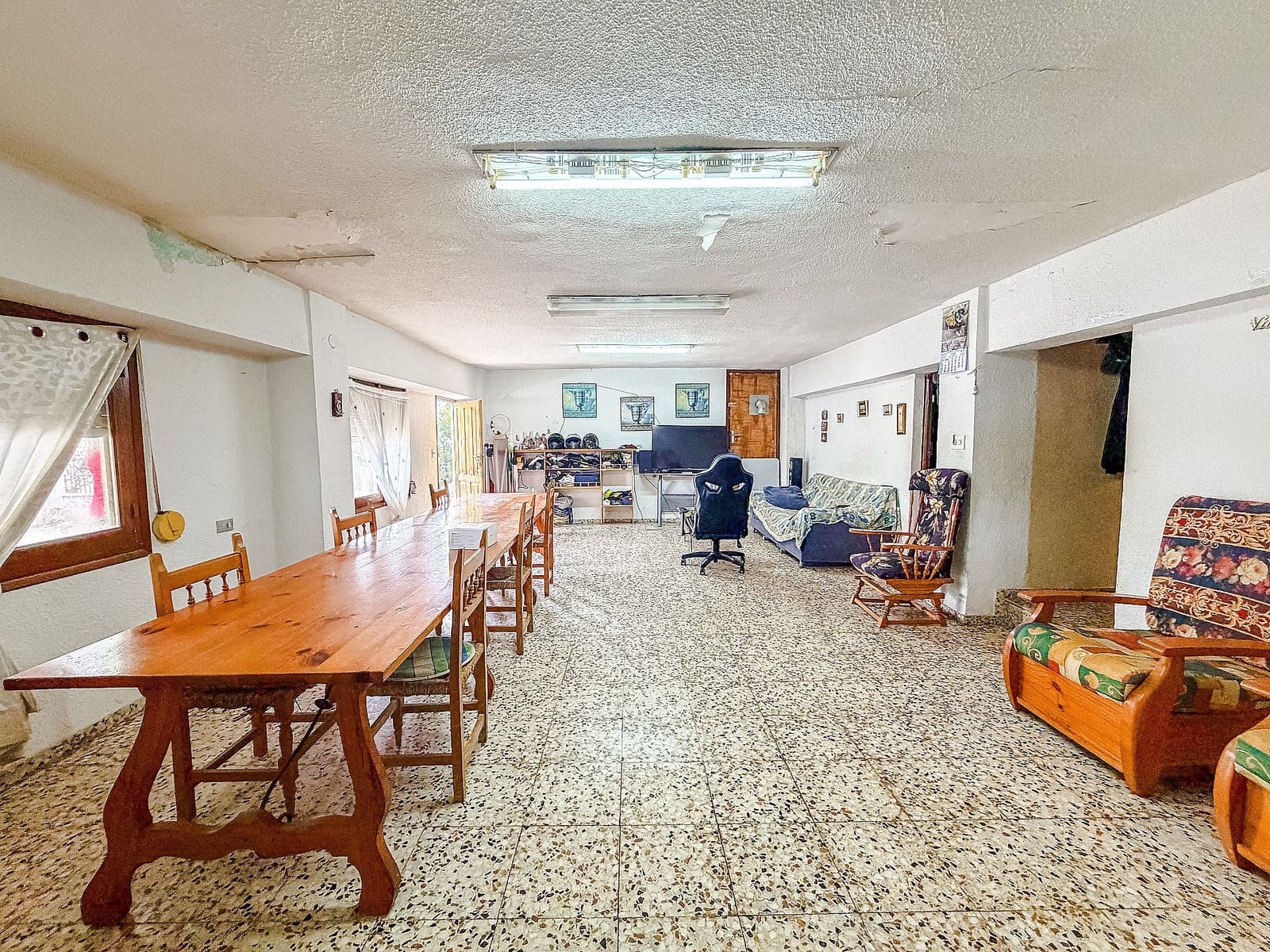 5 bedroom Villa for sale in Hondon de las Nieves with pool - € 155,000 (Ref: 9822002)