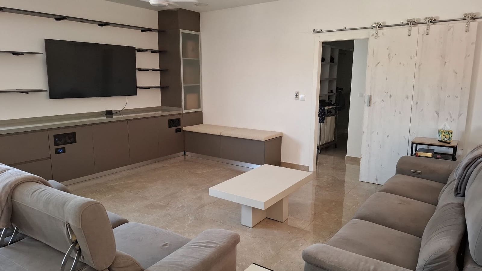 3 bedroom Villa for sale in Pinoso with pool - € 599,995 (Ref: 9834283)