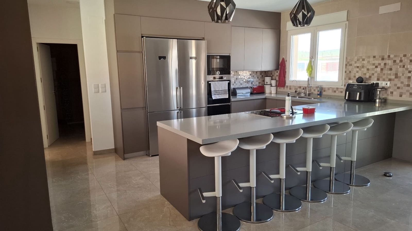 3 bedroom Villa for sale in Pinoso with pool - € 599,995 (Ref: 9834283)