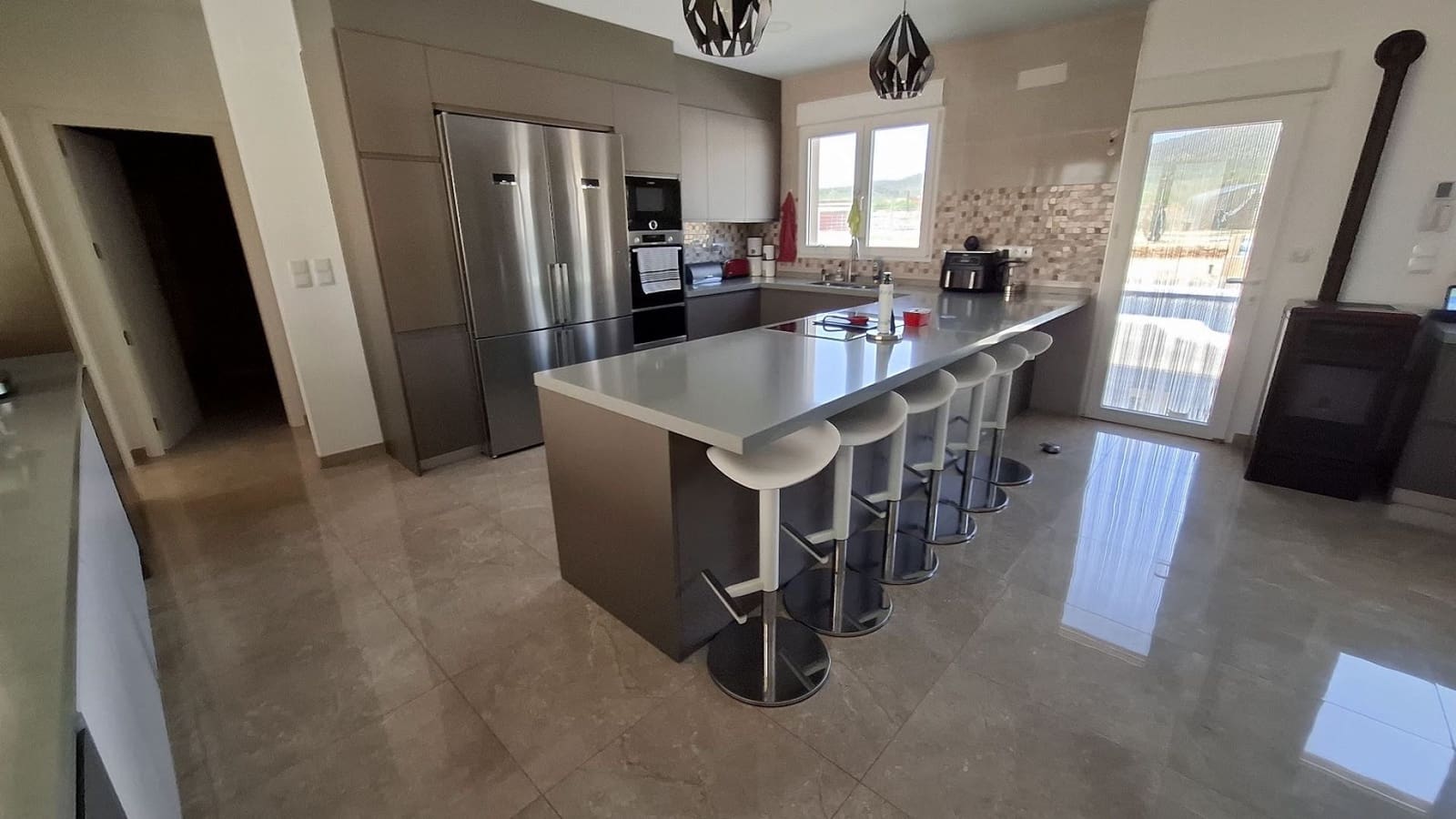 3 bedroom Villa for sale in Pinoso with pool - € 599,995 (Ref: 9834283)