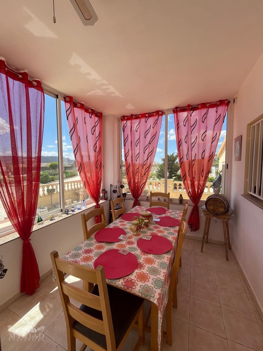 4 bedroom Villa for sale in Pinoso with pool - € 425,000 (Ref: 9834284)