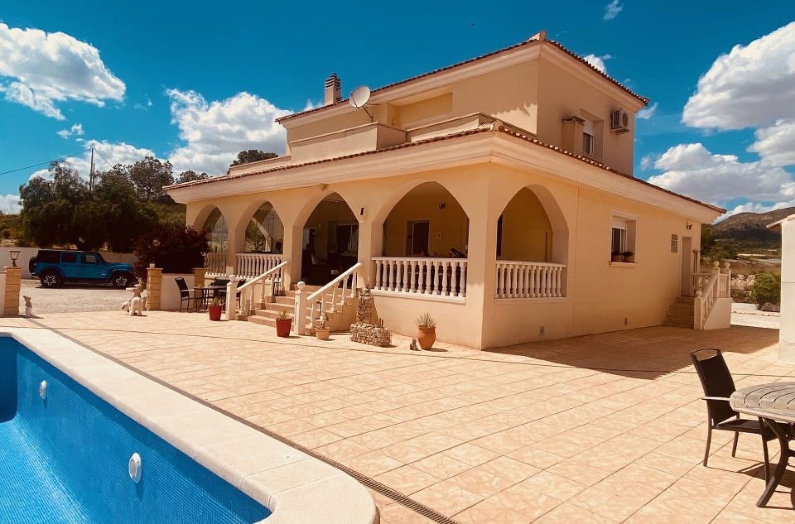 4 soveværelse Villa til salg i Macisvenda med swimmingpool garage - € 479.000 (Ref: 9834286)