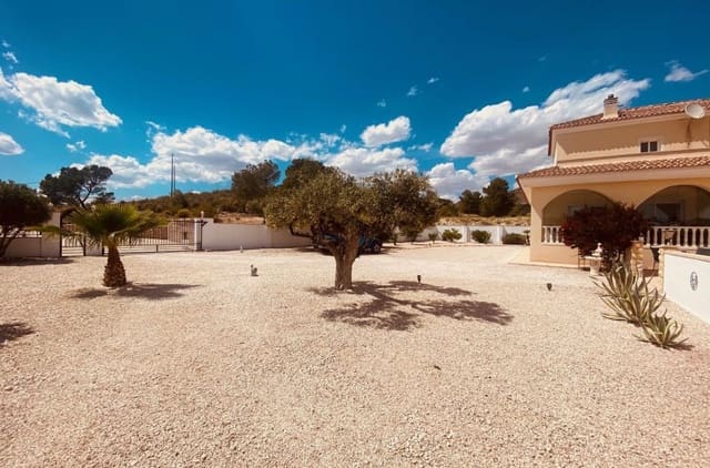 4 soveværelse Villa til salg i Macisvenda, Abanilla med swimmingpool garage - € 479.000 (Ref: 9834286)