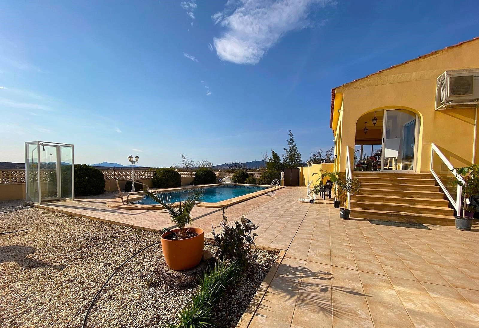 4 camera da letto Villa in vendita in Lel con piscina - 390.000 € (Rif: 9834289)