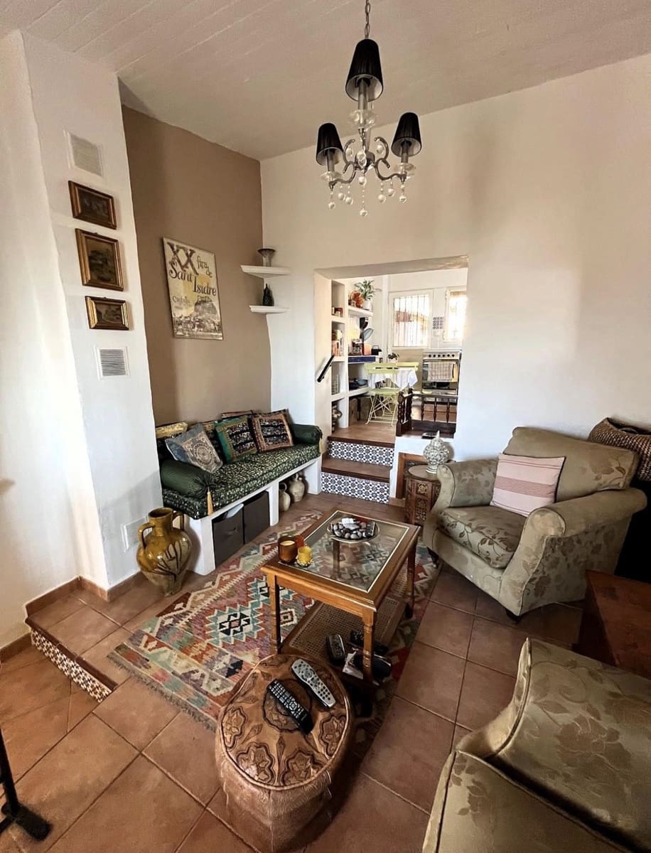2 bedroom Townhouse for sale in Castalla - € 65,000 (Ref: 9838894)