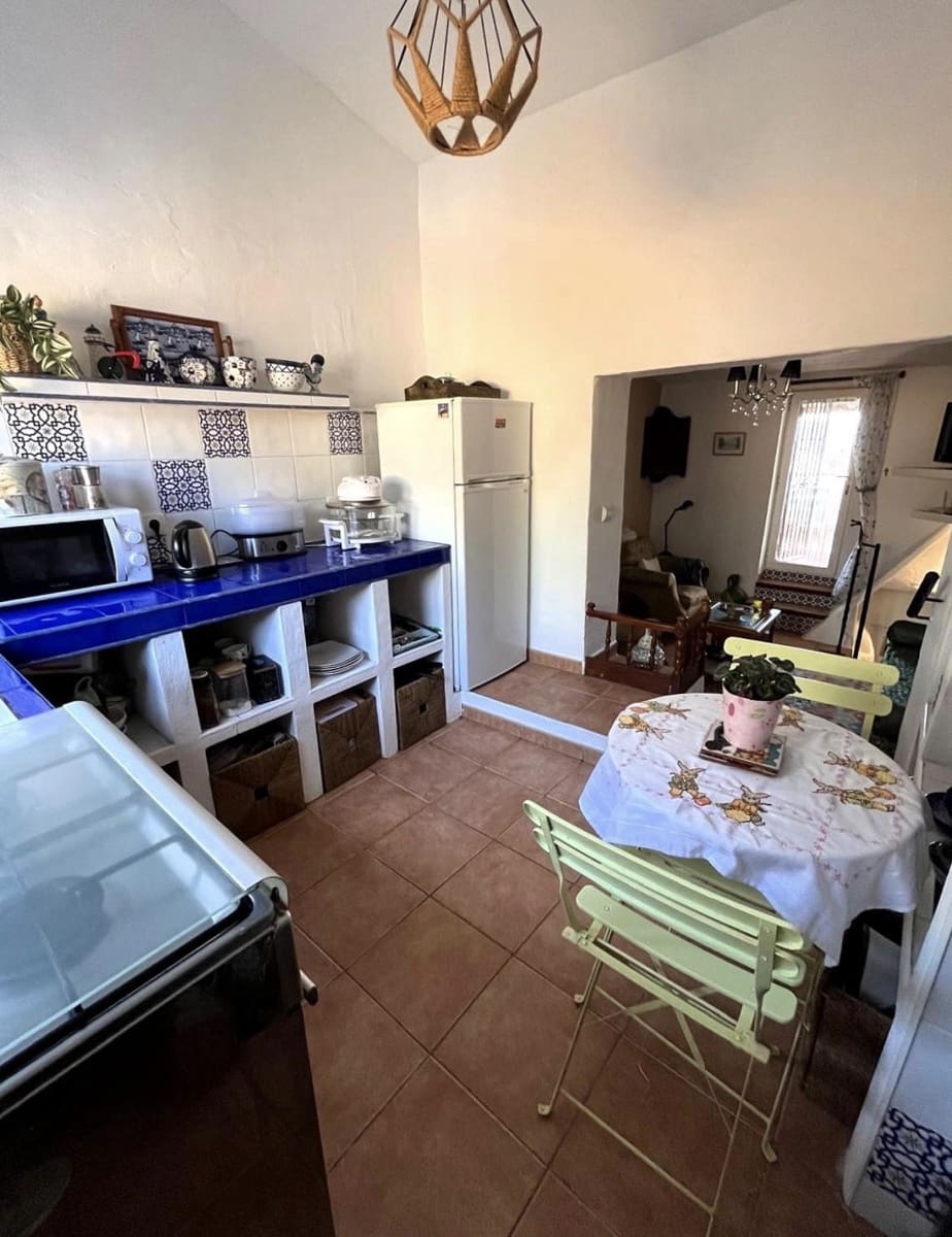 2 bedroom Townhouse for sale in Castalla - € 65,000 (Ref: 9838894)