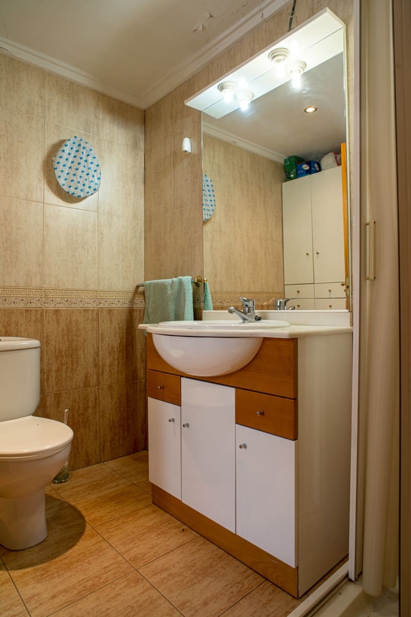 5 bedroom Townhouse for sale in Pinoso - € 170,000 (Ref: 9852145)