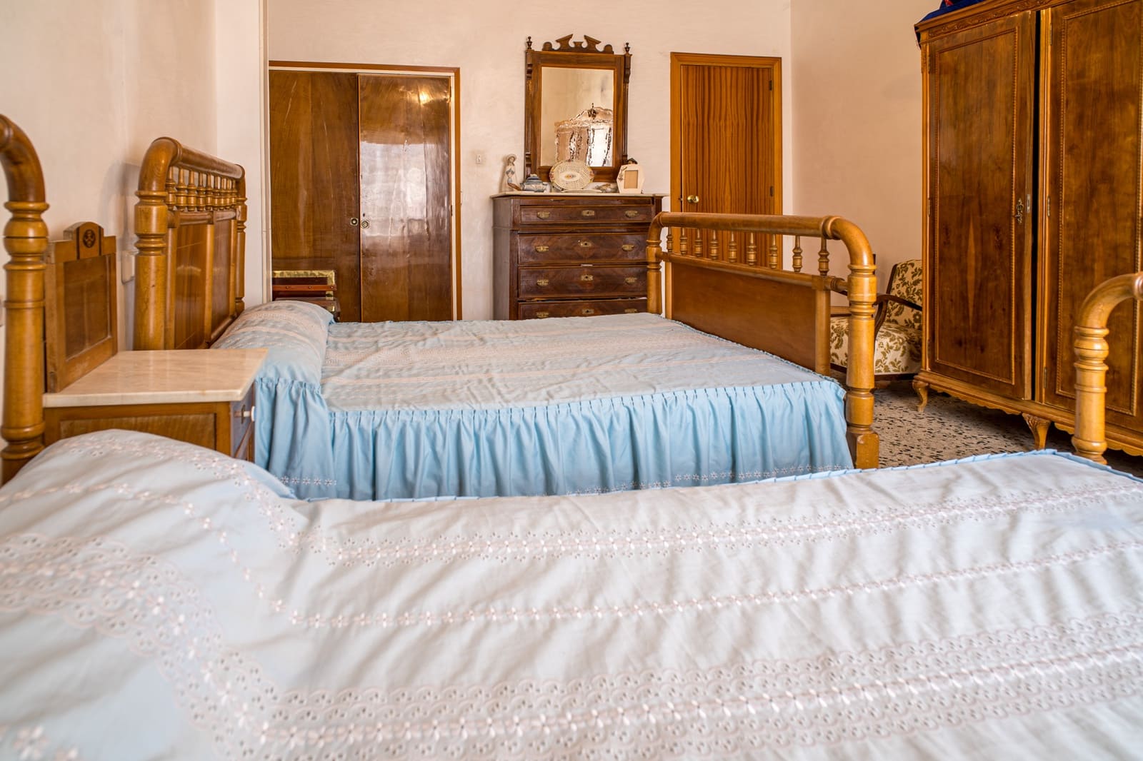 5 bedroom Townhouse for sale in Pinoso - € 170,000 (Ref: 9852145)