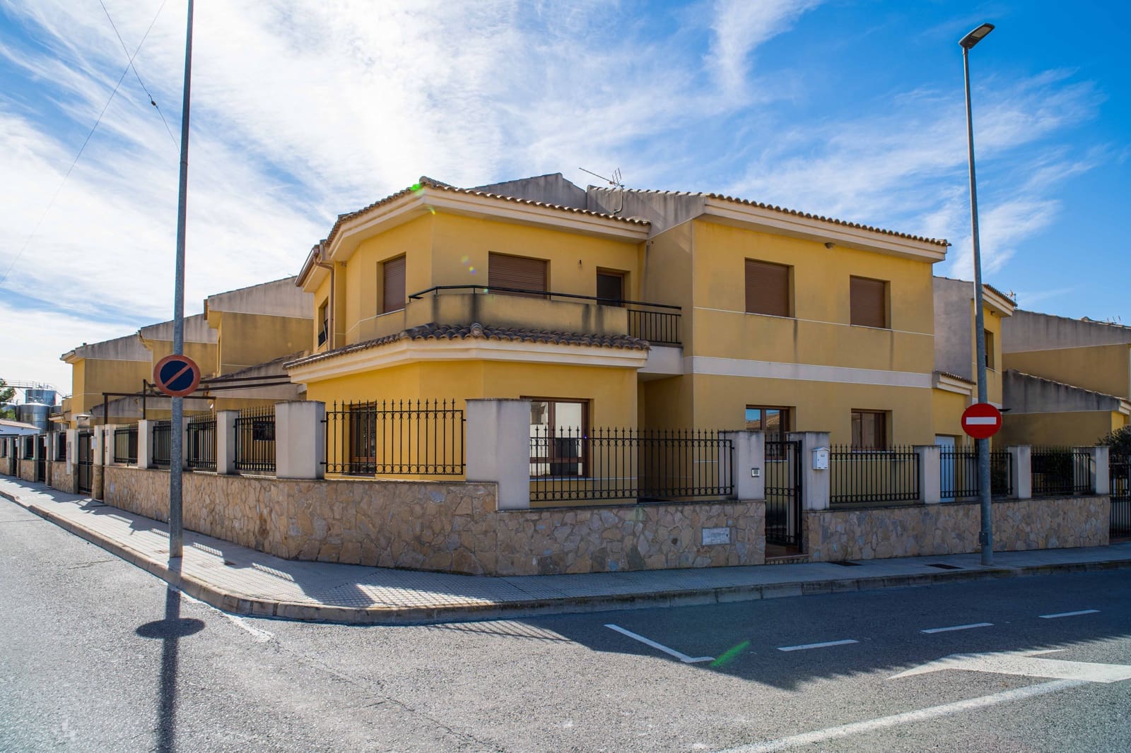 4 soveværelse Byhus til salg i Pinoso - € 235.000 (Ref: 9852149)