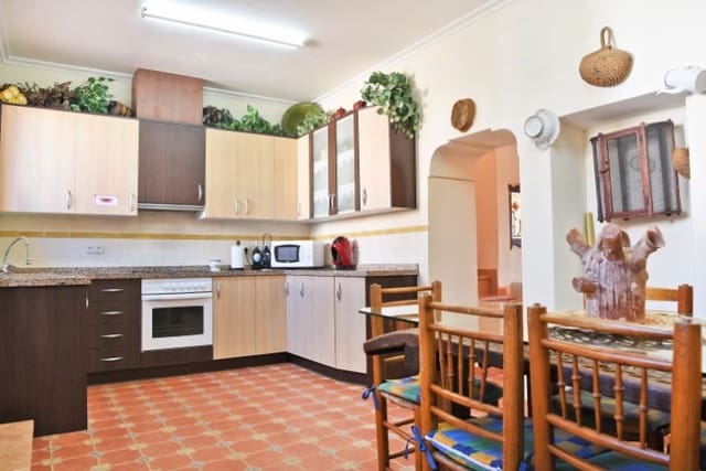 4 soveværelse Finca/Landehus til salg i La Alberquilla, Jumilla - € 197.000 (Ref: 9852152)