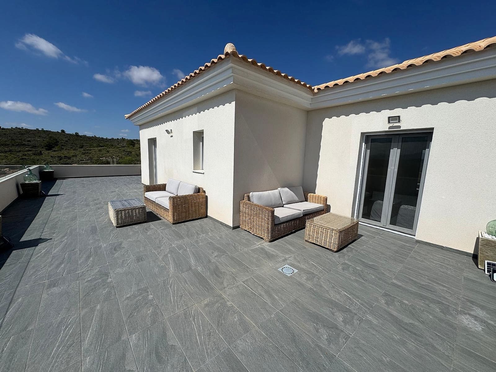 5 sypialnia Willa na sprzedaż w Pinoso z basenem garażem - 675 000 € (Ref: 9854923)