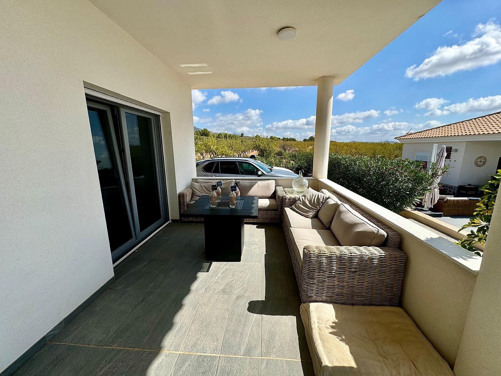 5 sypialnia Willa na sprzedaż w Pinoso z basenem garażem - 675 000 € (Ref: 9854923)
