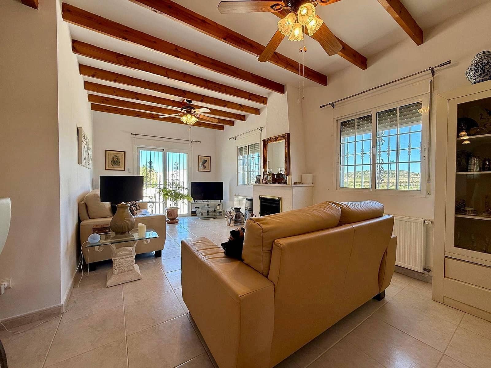 3 bedroom Villa for sale in Jumilla with pool - € 350,000 (Ref: 9854924)