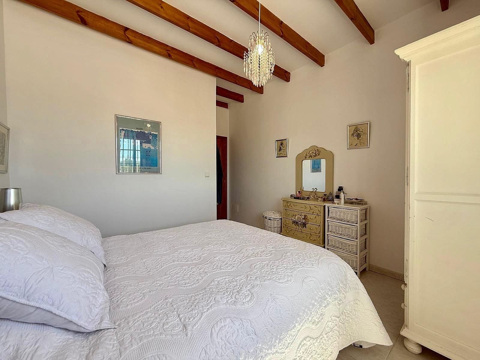 3 bedroom Villa for sale in Jumilla with pool - € 350,000 (Ref: 9854924)